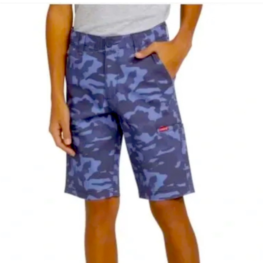 NWT Levi’s youth cargo‎ shorts in blue camouflage size 7,8,10,12,14